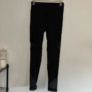 Victoria's Secret VSX Sport Black Leggings w/ Mesh Pannels